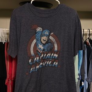Men’s large Captain America tshirt Gap